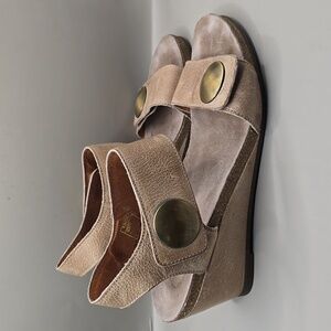 Taos Carousel 3 Wedge Leather Sandals Women's 39 (8.5") Tan Casual Comfort Boho